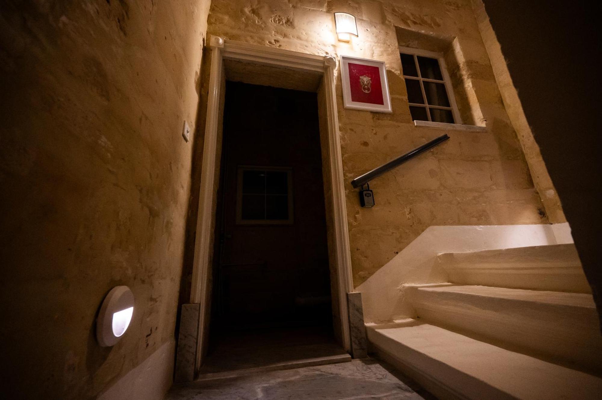 Arcanum Apartment 1 Very Close To Seafront Bus Station And Ferry To Valletta Senglea Dış mekan fotoğraf